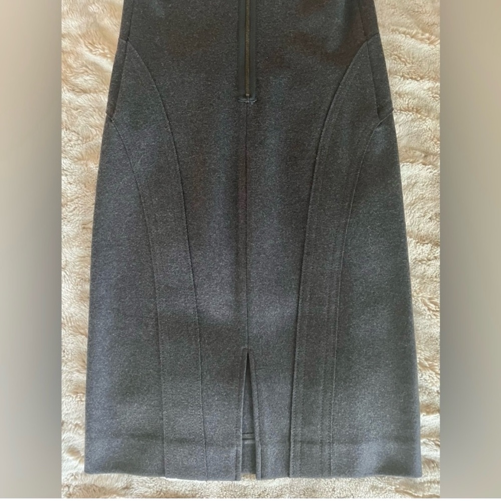 Banana Republic Elegant Wool Gray V-Neck Bodycon Dress - Picture 4 of 5